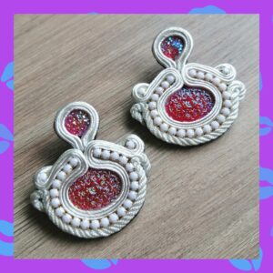 Aretes "Nieve Carmesí"